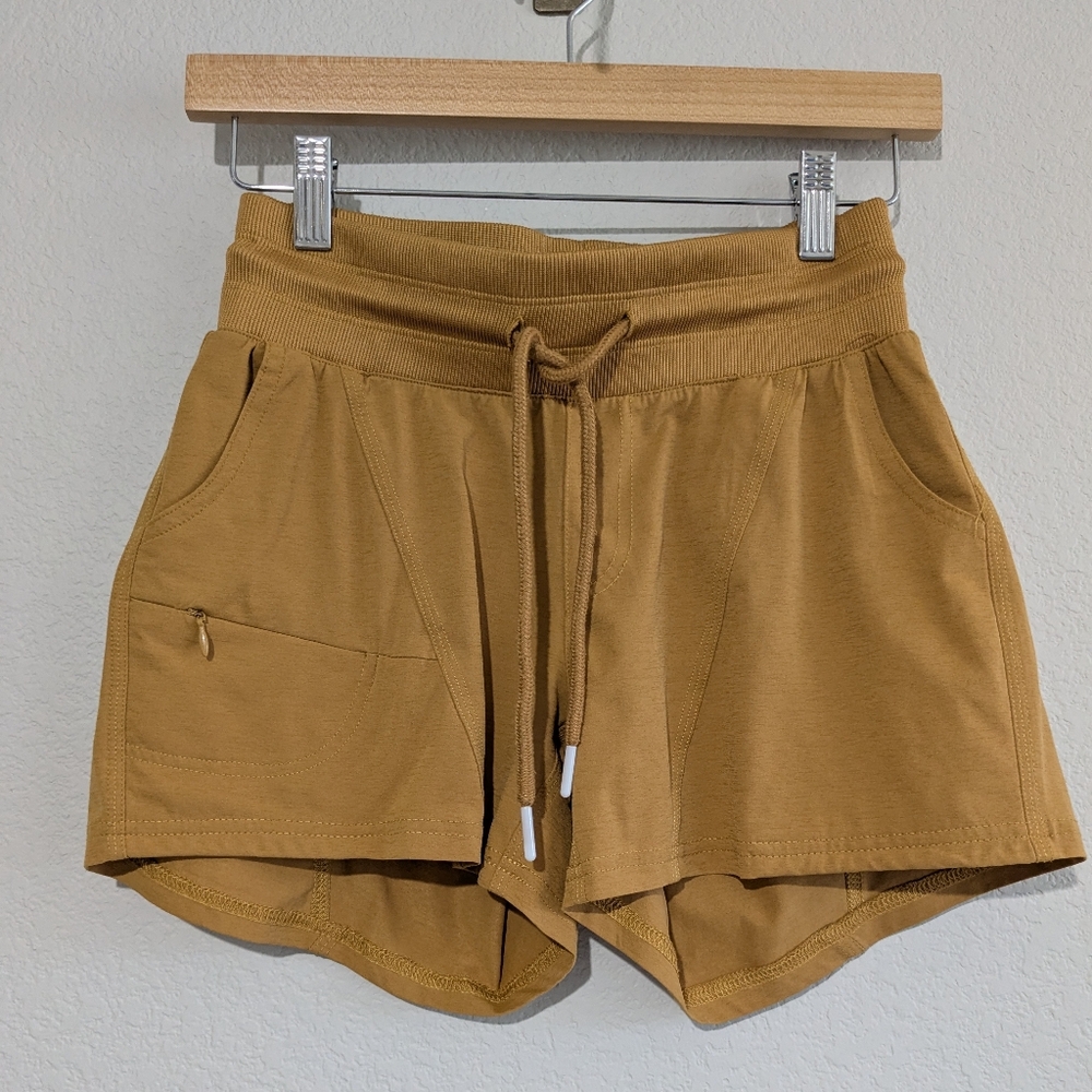 ZYIA Athletic Workout Shorts in Tan XS